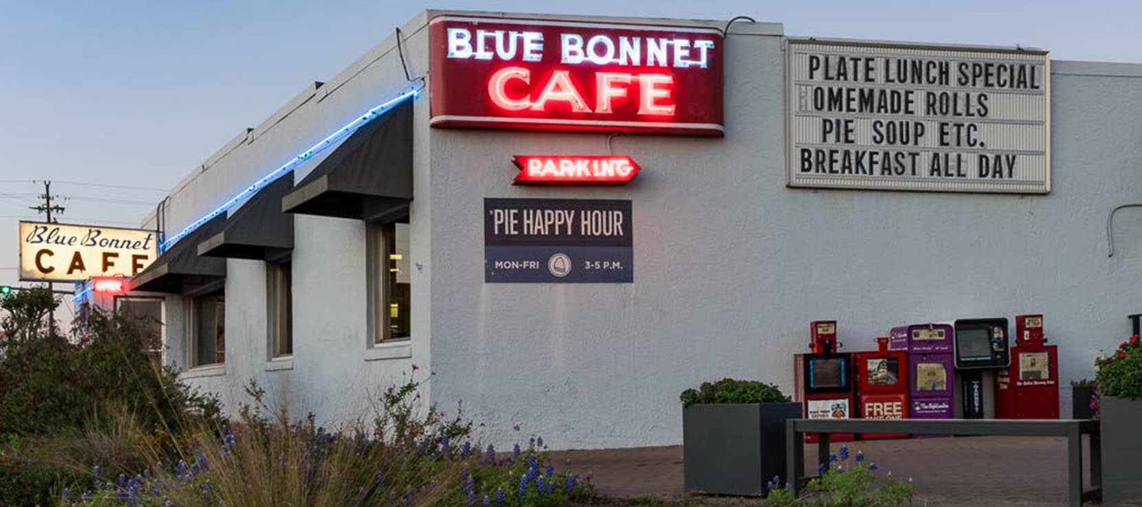 Blue Bonnet Cafe